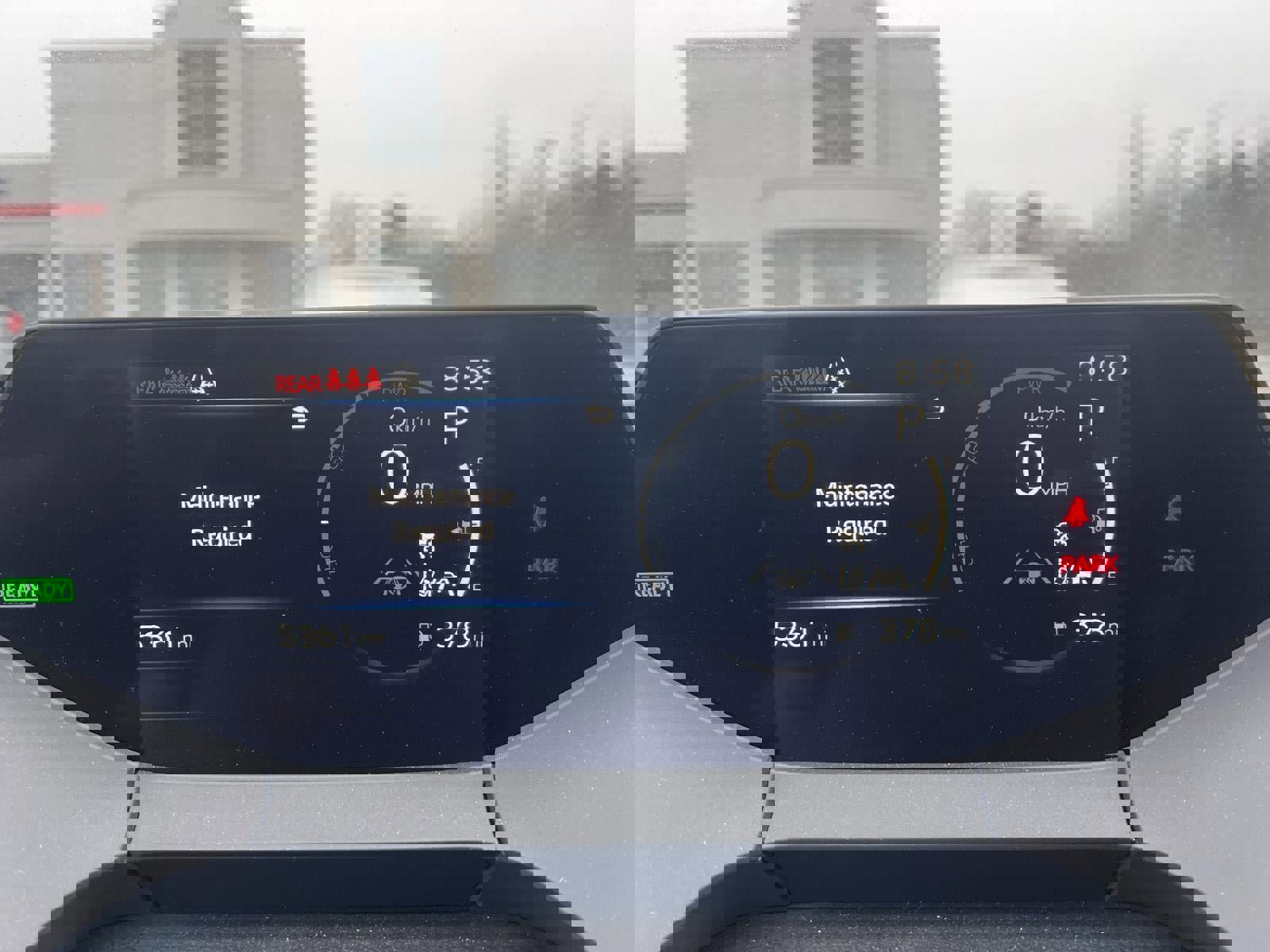 Used 2025 Toyota Prius XLE image 17