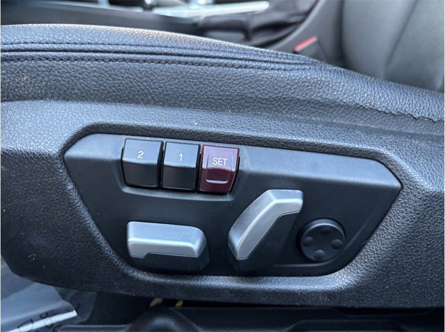 Used 2017 BMW 320i xDrive Sedan image 18