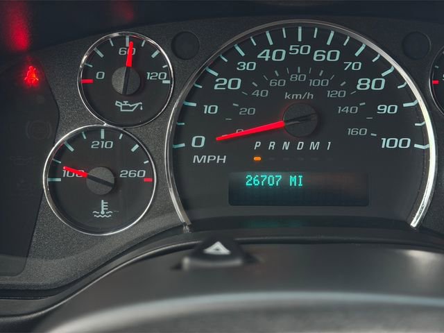 Used 2024 Chevrolet Express 2500 w/ Driver Convenience Package image 17