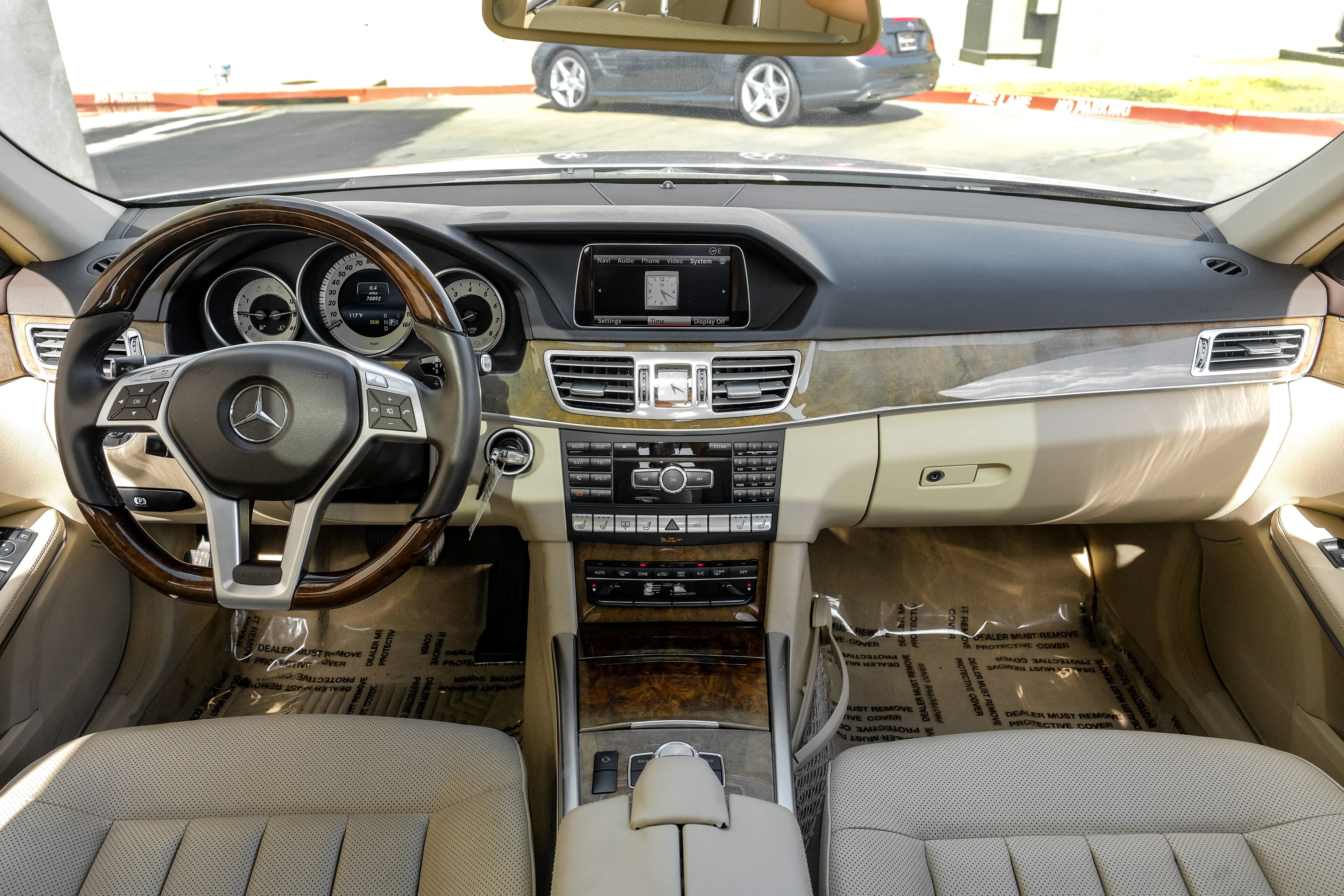 Used 2014 Mercedes-Benz E 550 4MATIC Sedan w/ Premium 1 Package image 14