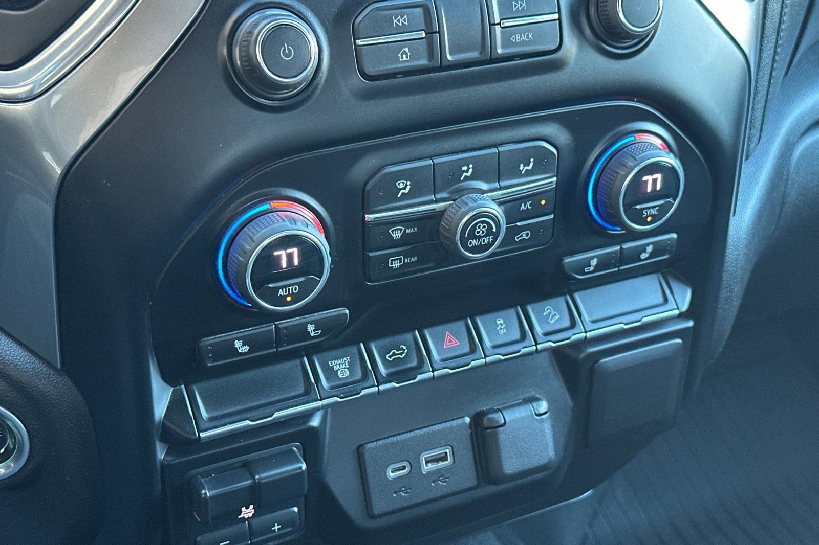 Used 2023 Chevrolet Silverado 2500 LT w/ Convenience Package image 20