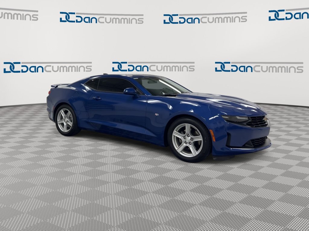 Used 2019 Chevrolet Camaro LT RWD image 2