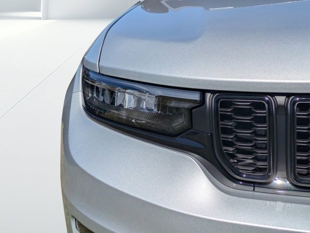 New 2025 Jeep Grand Cherokee L Limited w/ Black Appearance Package image 8