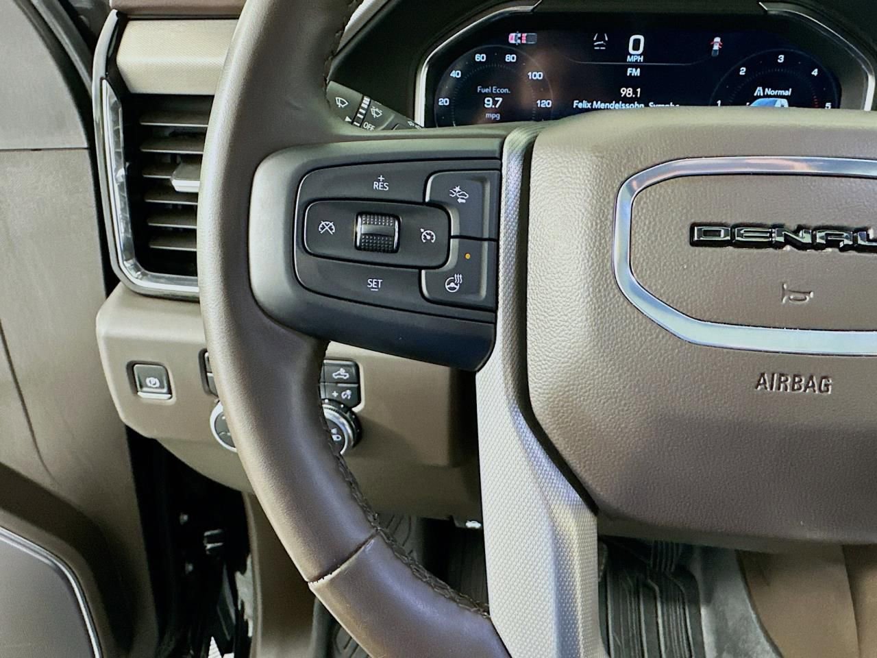 Used 2024 GMC Sierra 3500 Denali w/ Denali Reserve Package image 42