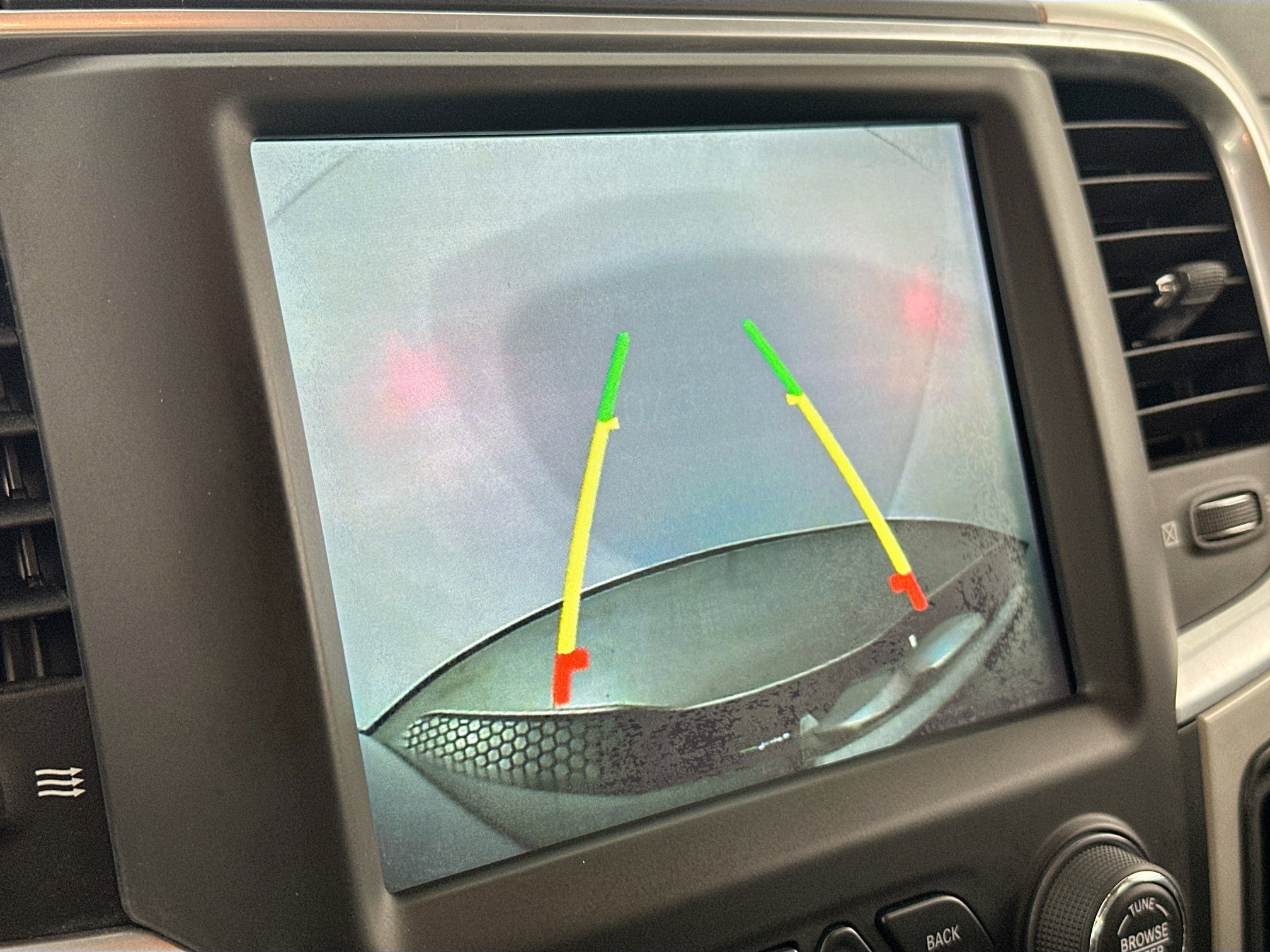 Used 2020 RAM 1500 Classic SLT w/ Luxury Group image 14