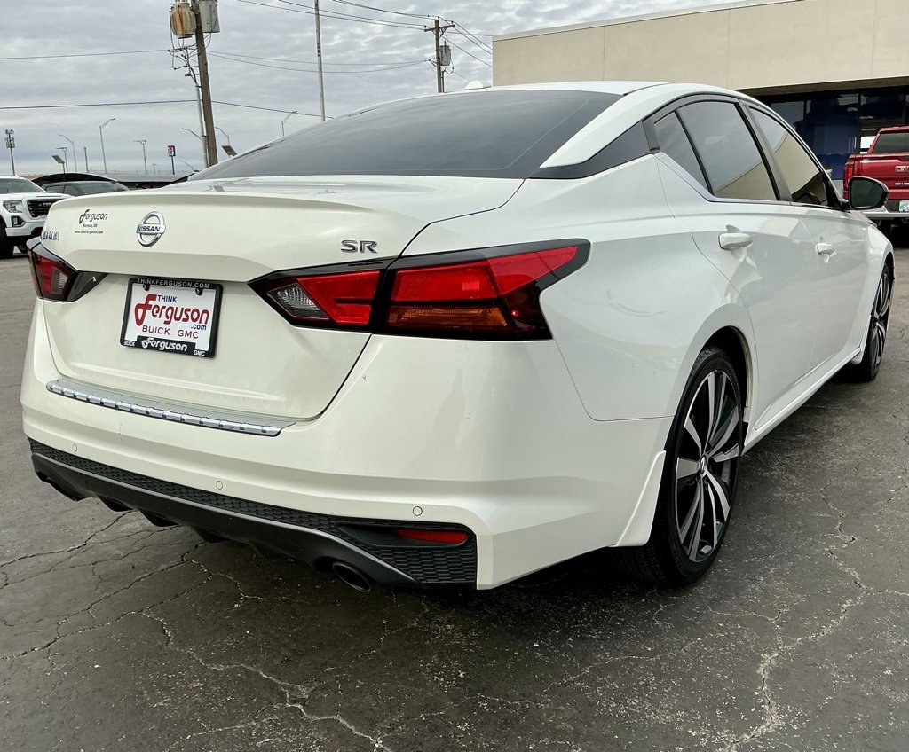 Used 2021 Nissan Altima 2.5 SR w/ SR Premium Package image 19