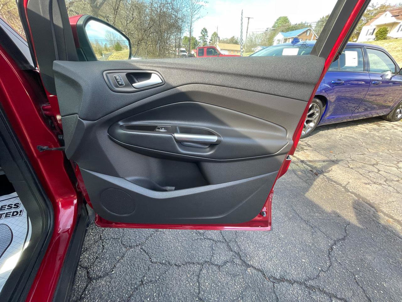 Used 2017 Ford Escape Titanium image 29