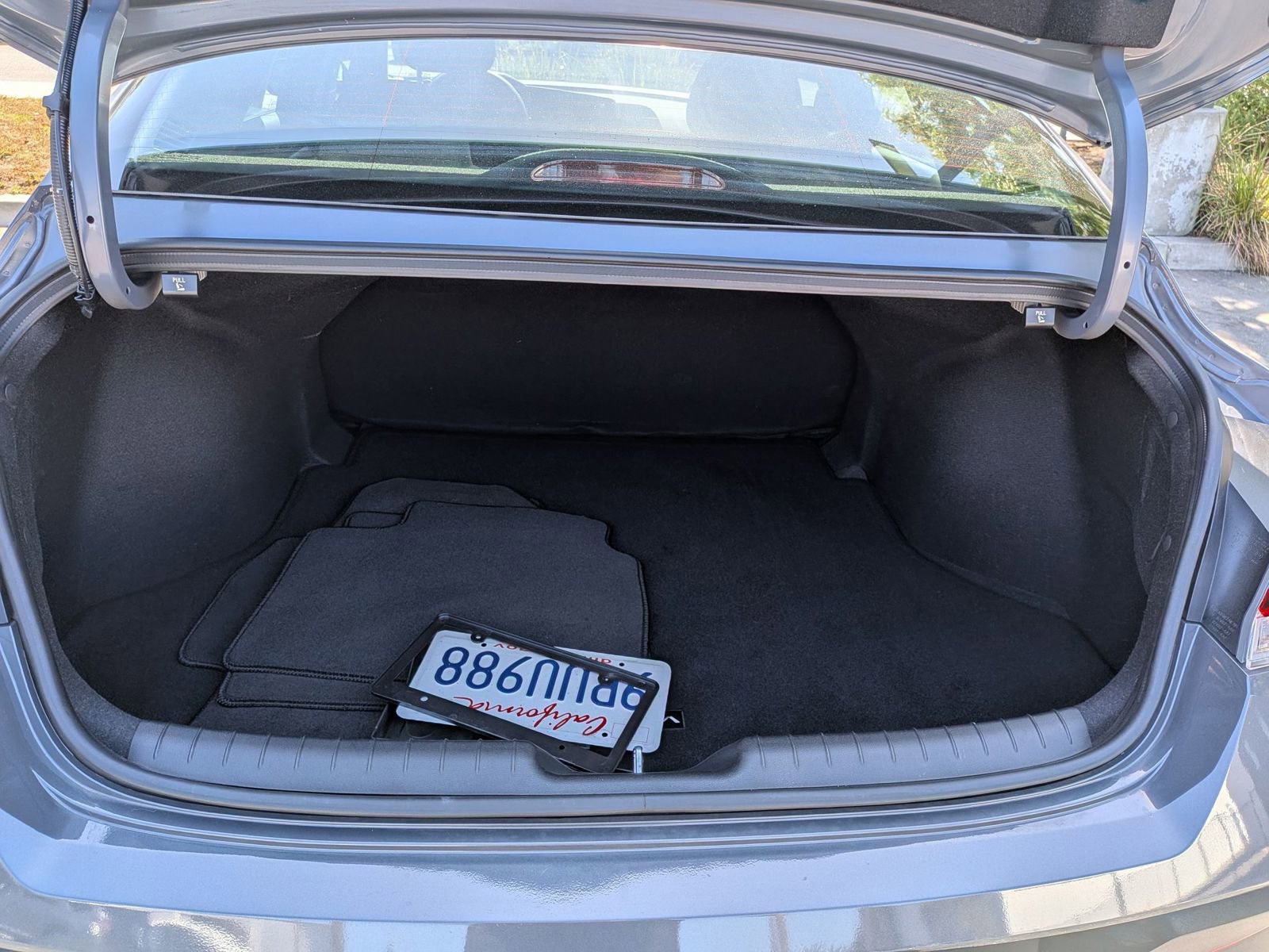 Used 2025 Hyundai Elantra SE image 29