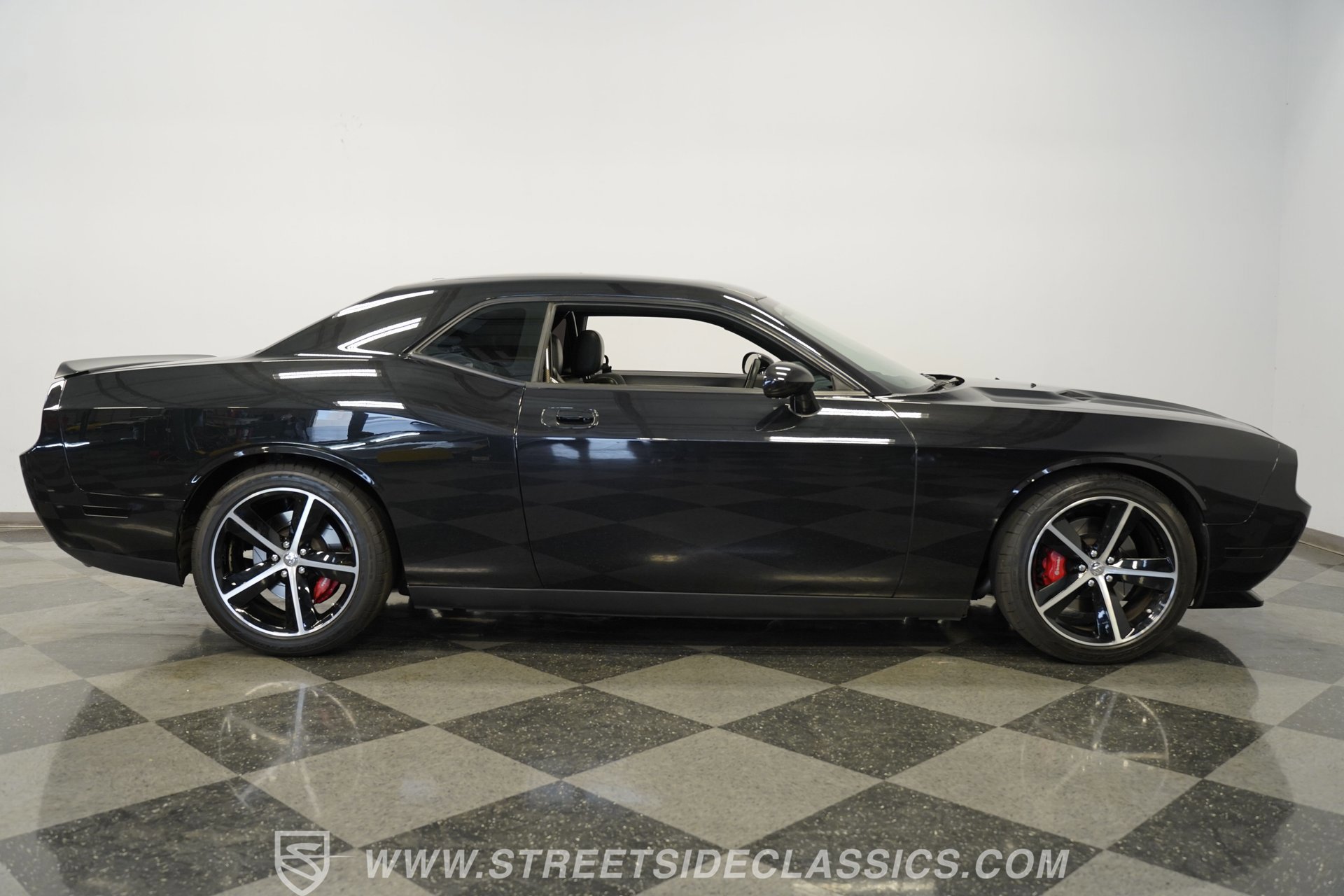 Used 2010 Dodge Challenger SRT8 w/ SRT Option Group II RWD image 14