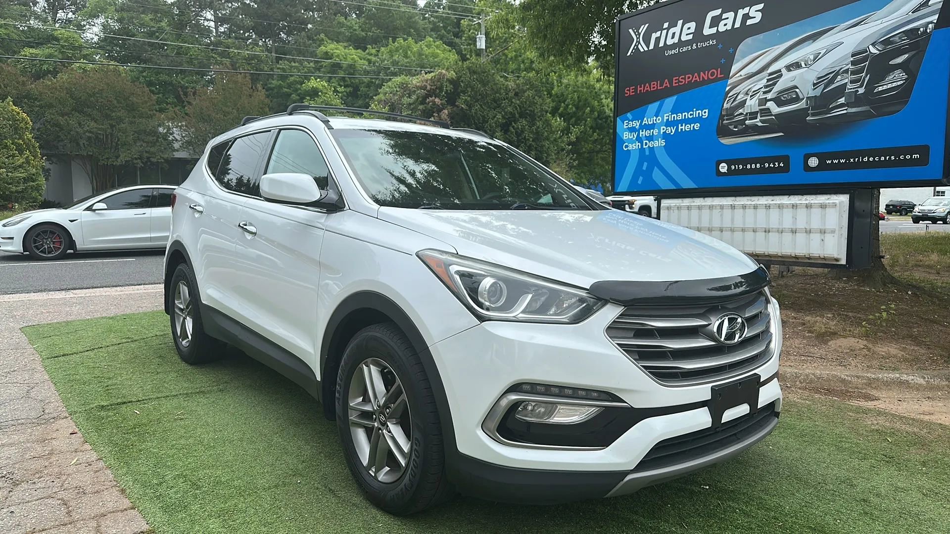 Used 2017 Hyundai Santa Fe Sport AWD/4WD image 1