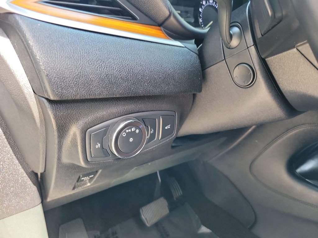 Used 2019 Lincoln MKC Select w/ Select Plus Package FWD image 15