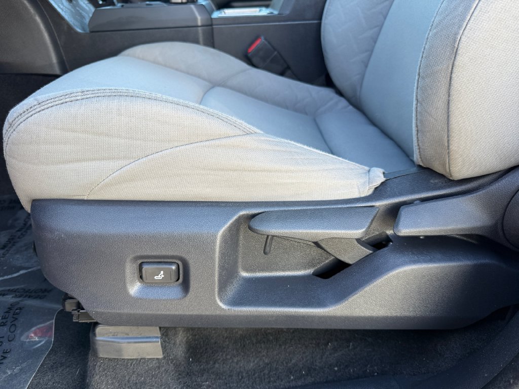 Used 2025 Toyota Tacoma SR5 AWD/4WD image 10
