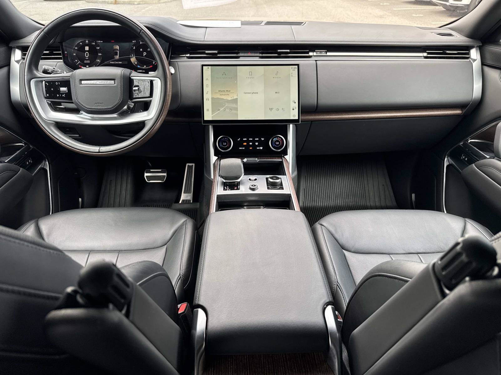 Certified 2023 Land Rover Range Rover Autobiography AWD/4WD image 16