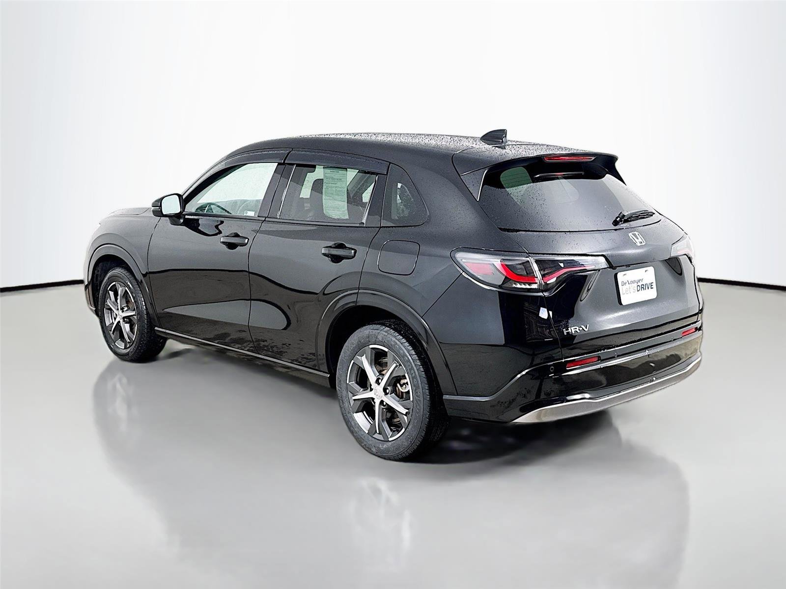 Used 2023 Honda HR-V EX-L image 6
