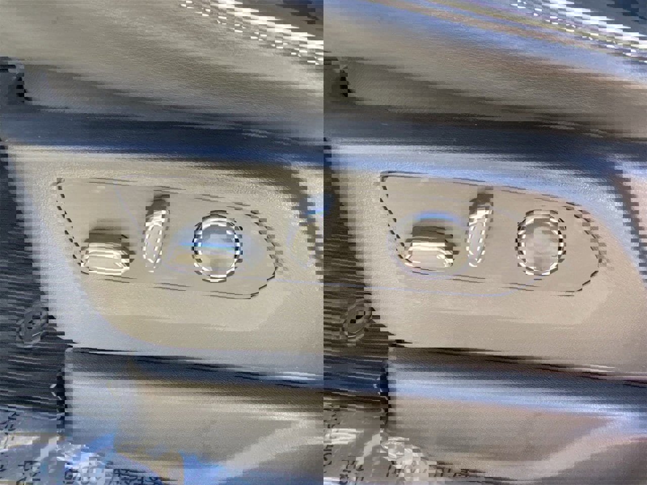 Certified 2021 Cadillac Escalade Premium Luxury w/ Driver Assist Tech Package image 21