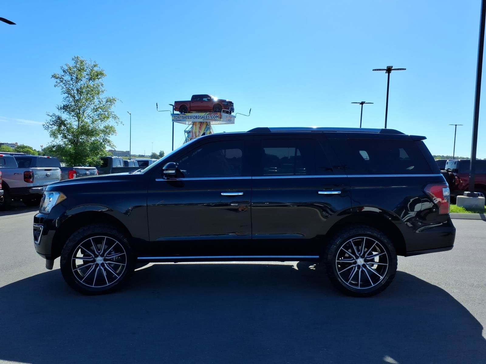 Certified 2019 Ford Expedition Limited w/ Equipment Group 301A AWD/4WD image 6