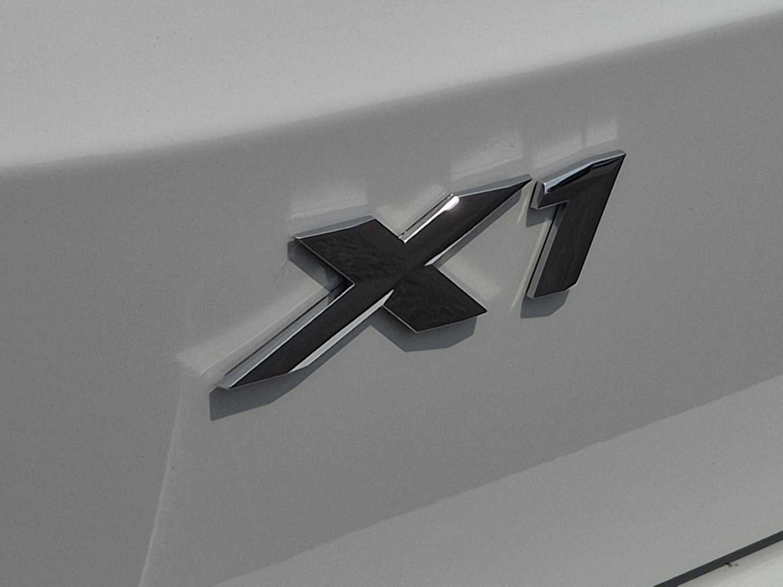 Used 2024 BMW X1 xDrive28i w/ Technology Package AWD/4WD image 13