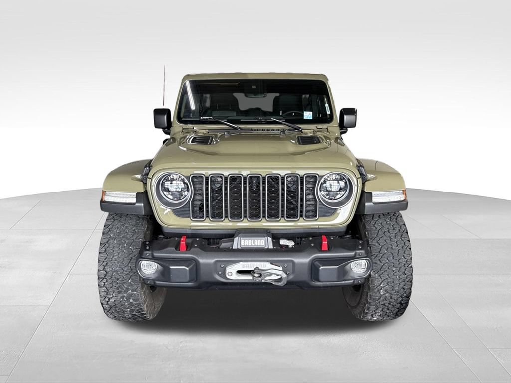 Used 2025 Jeep Wrangler Unlimited Rubicon AWD/4WD image 2