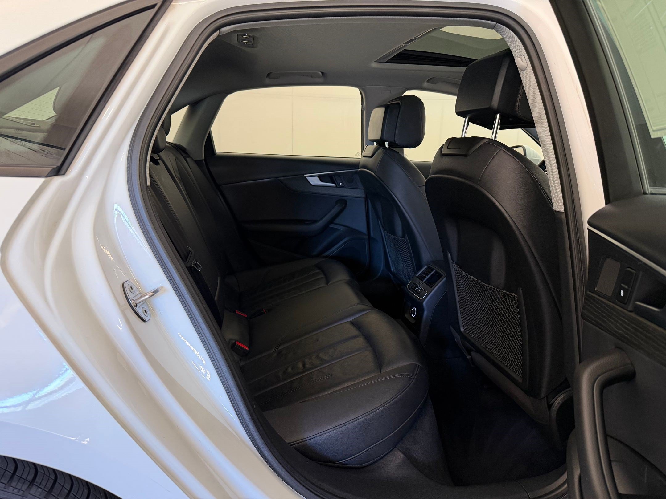 Used 2018 Audi A4 2.0T Premium AWD/4WD image 31