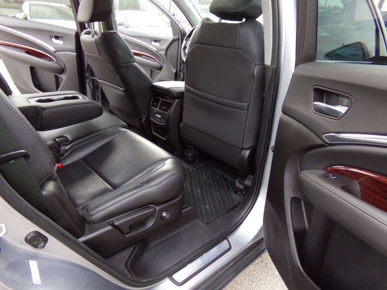 Used 2016 Acura MDX w/ Technology Package AWD/4WD image 24