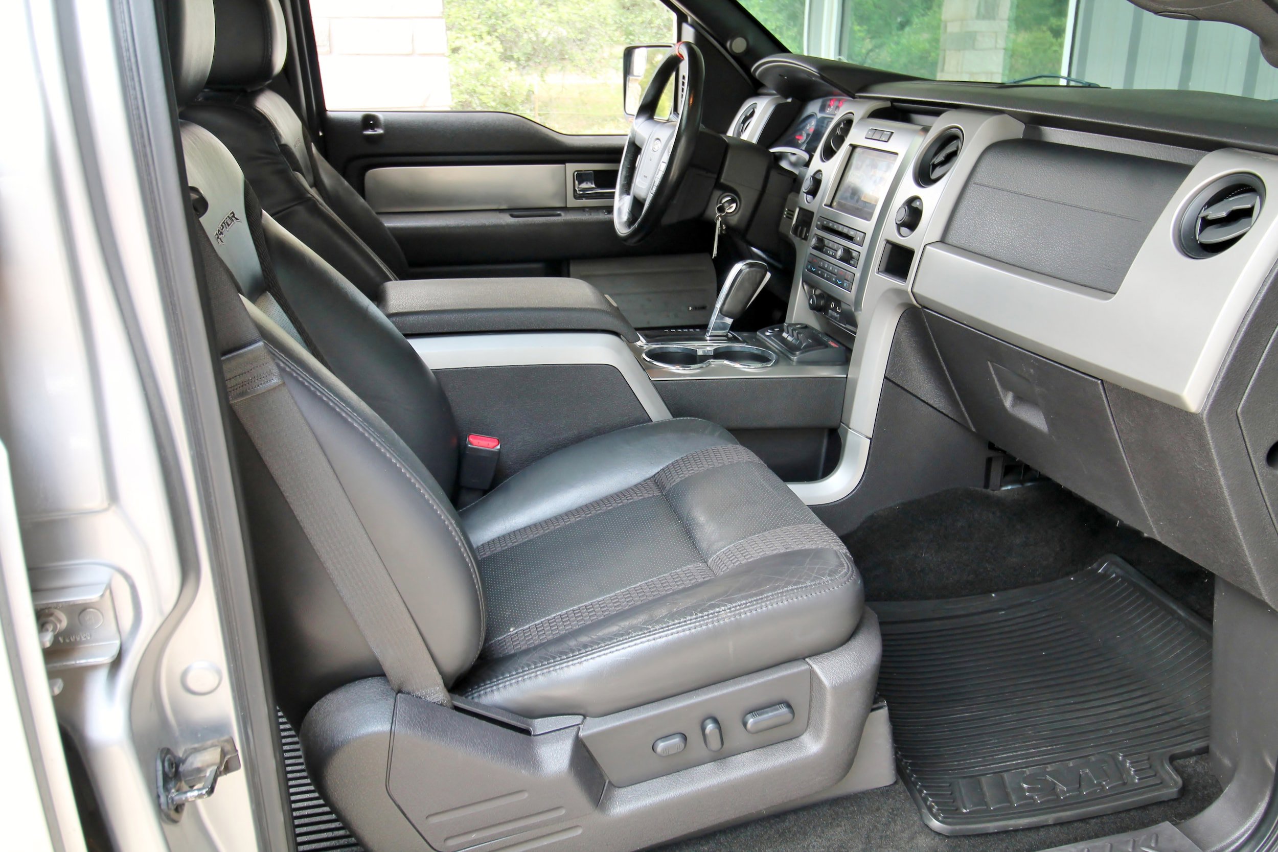 Used 2012 Ford F150 Raptor w/ Raptor Luxury Pkg AWD/4WD image 41