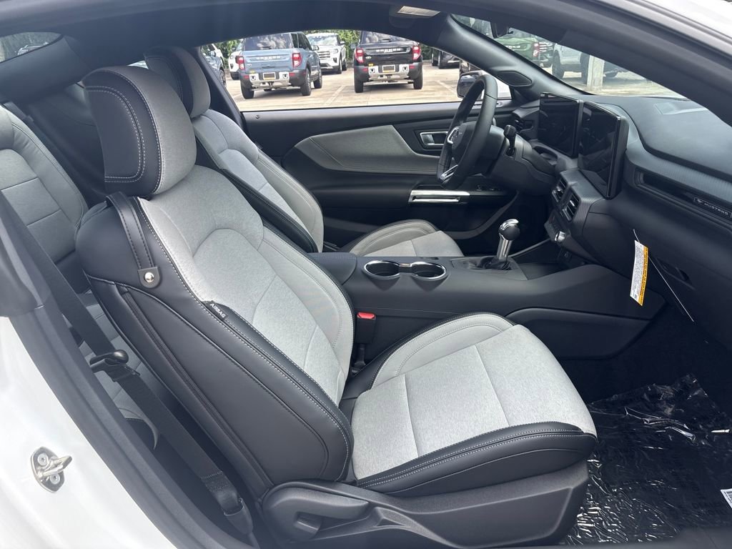 New 2025 Ford Mustang EcoBoost image 27