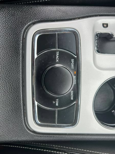 Used 2012 Jeep Grand Cherokee SRT8 w/ Luxury Group II AWD/4WD image 26