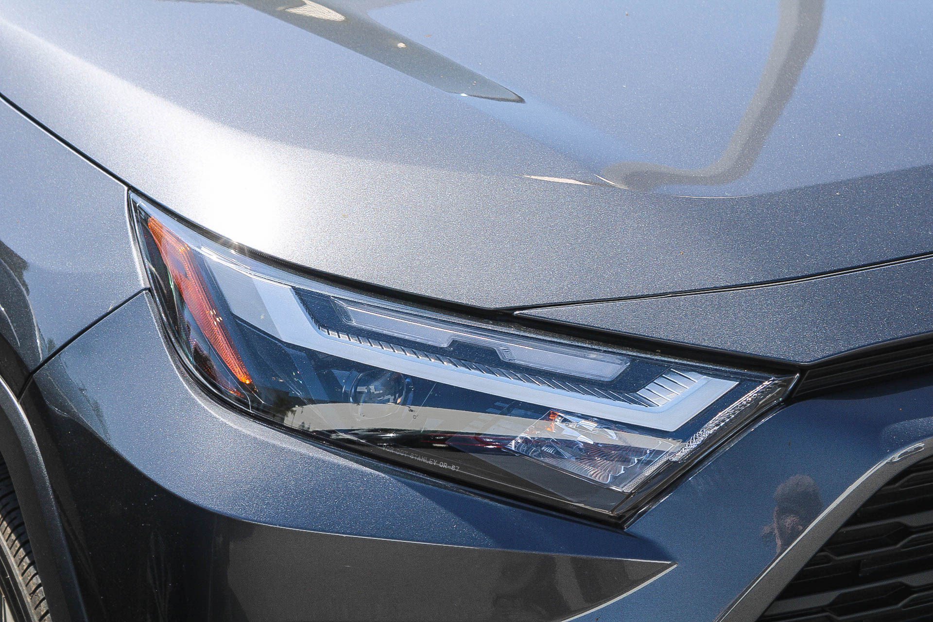 Used 2025 Toyota RAV4 XLE Premium AWD/4WD image 5