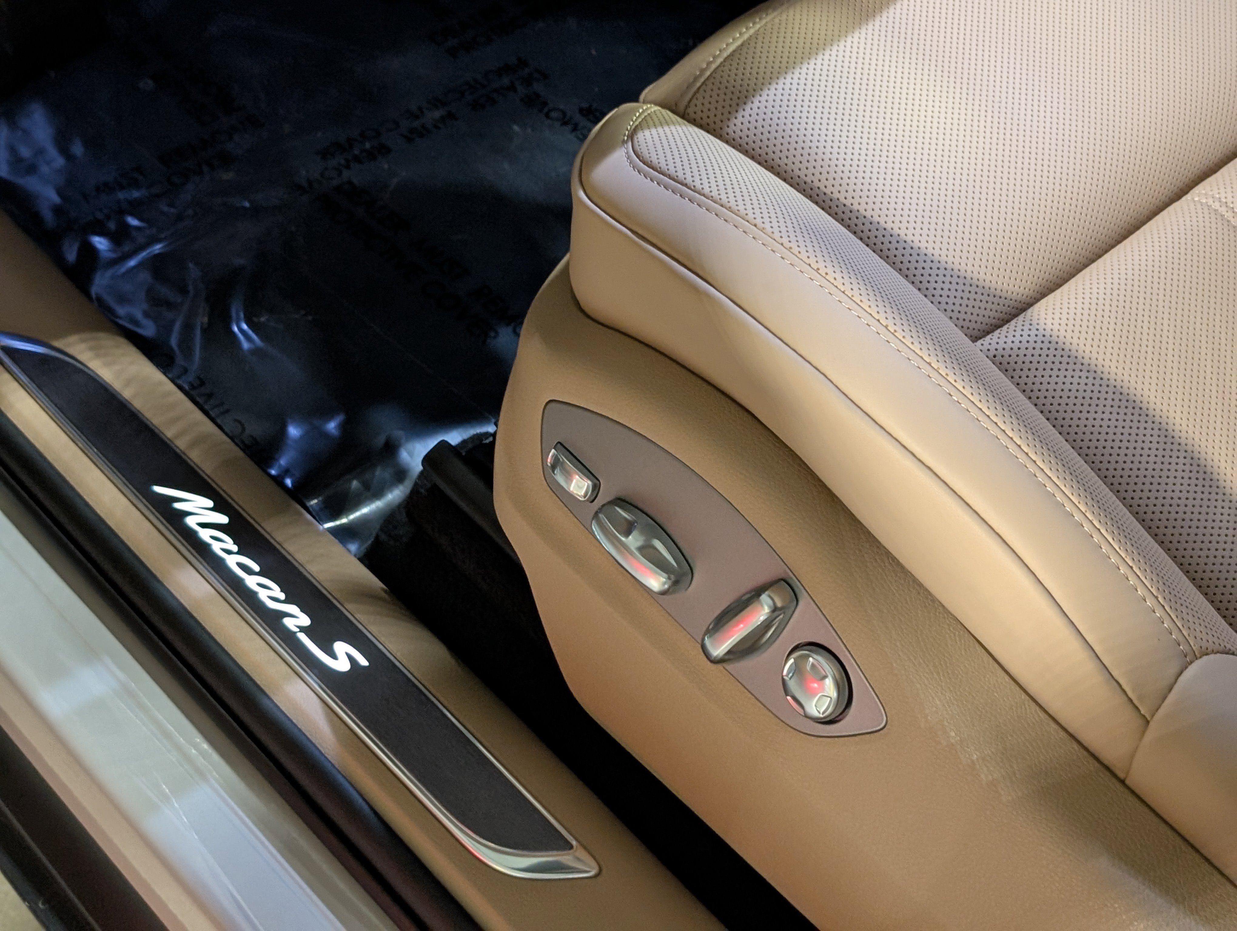 New 2026 Porsche Macan S image 17