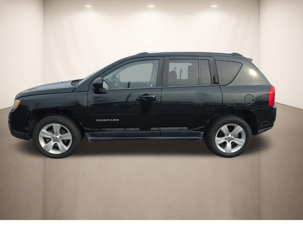 Used 2013 Jeep Compass Latitude w/ Sun/Sound Group image 9