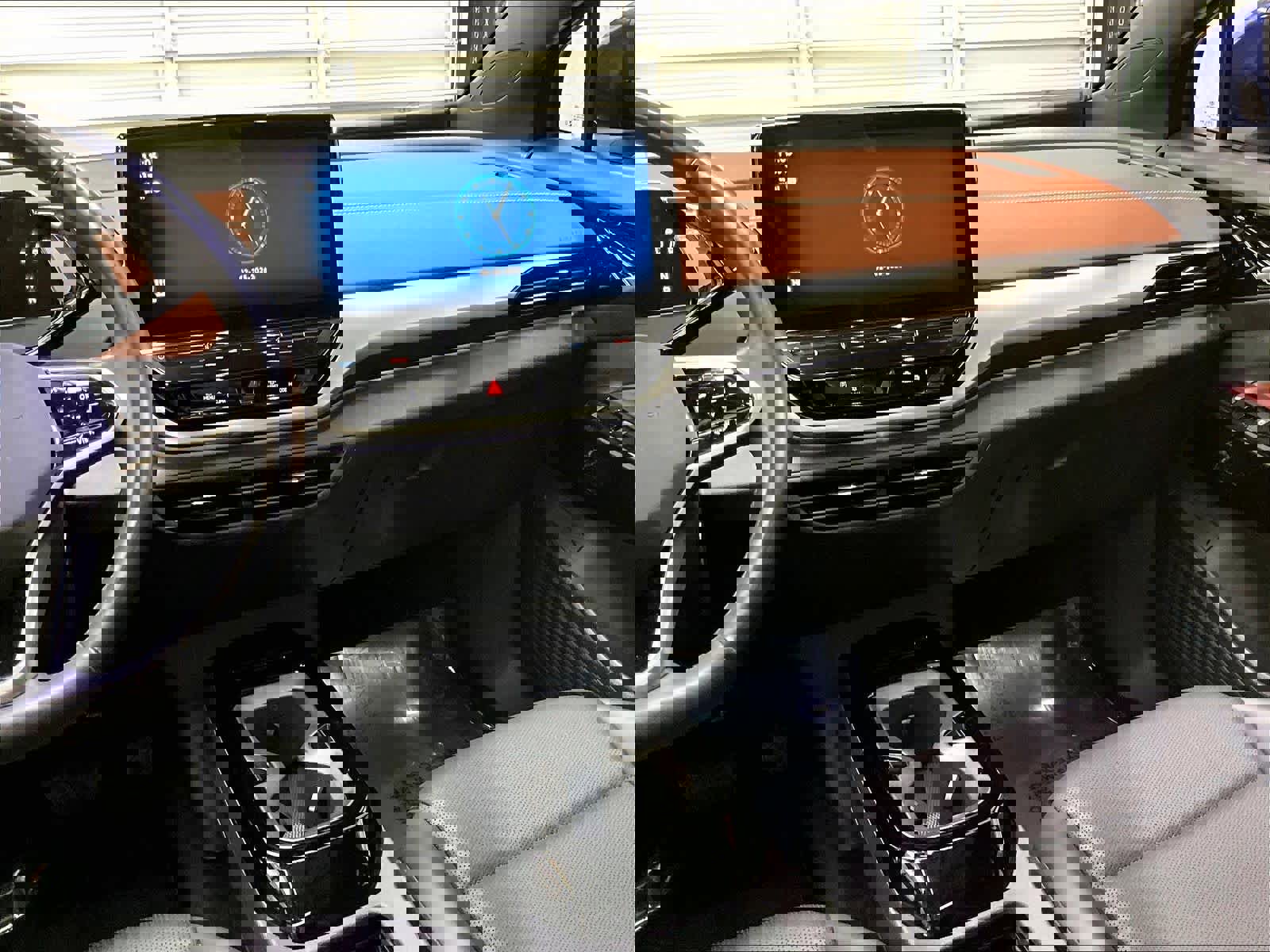 Used 2022 Volkswagen ID.4 Pro S w/ Gradient Package image 9