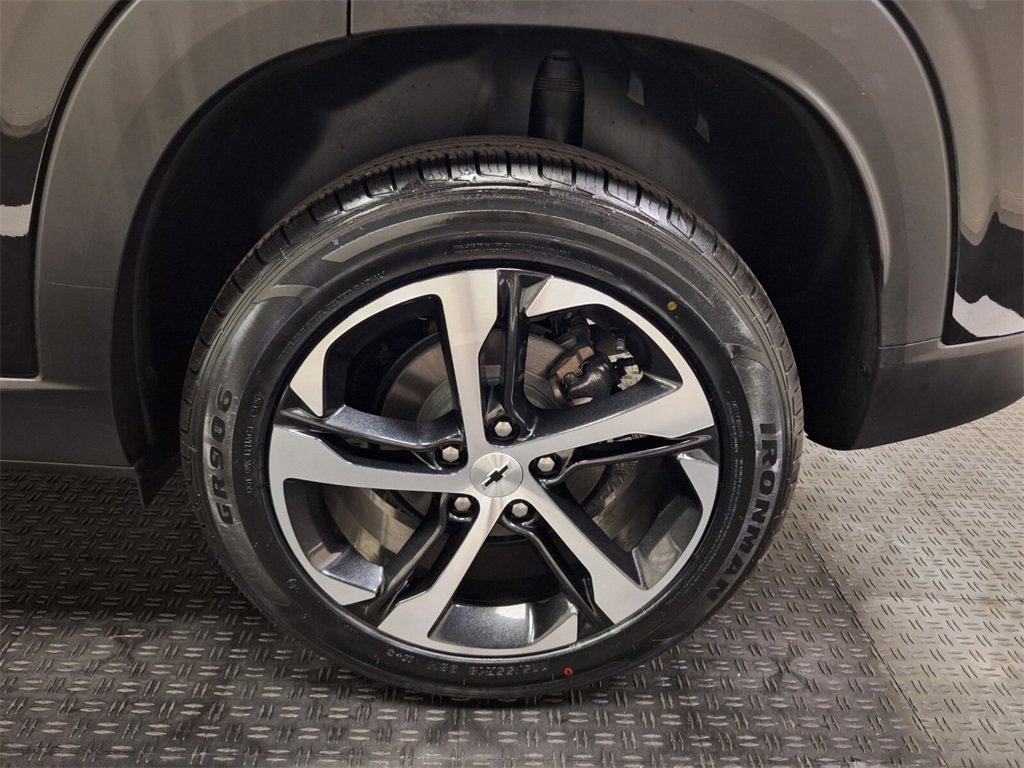 Used 2024 Chevrolet Trax RS w/ Driver Confidence Package image 23