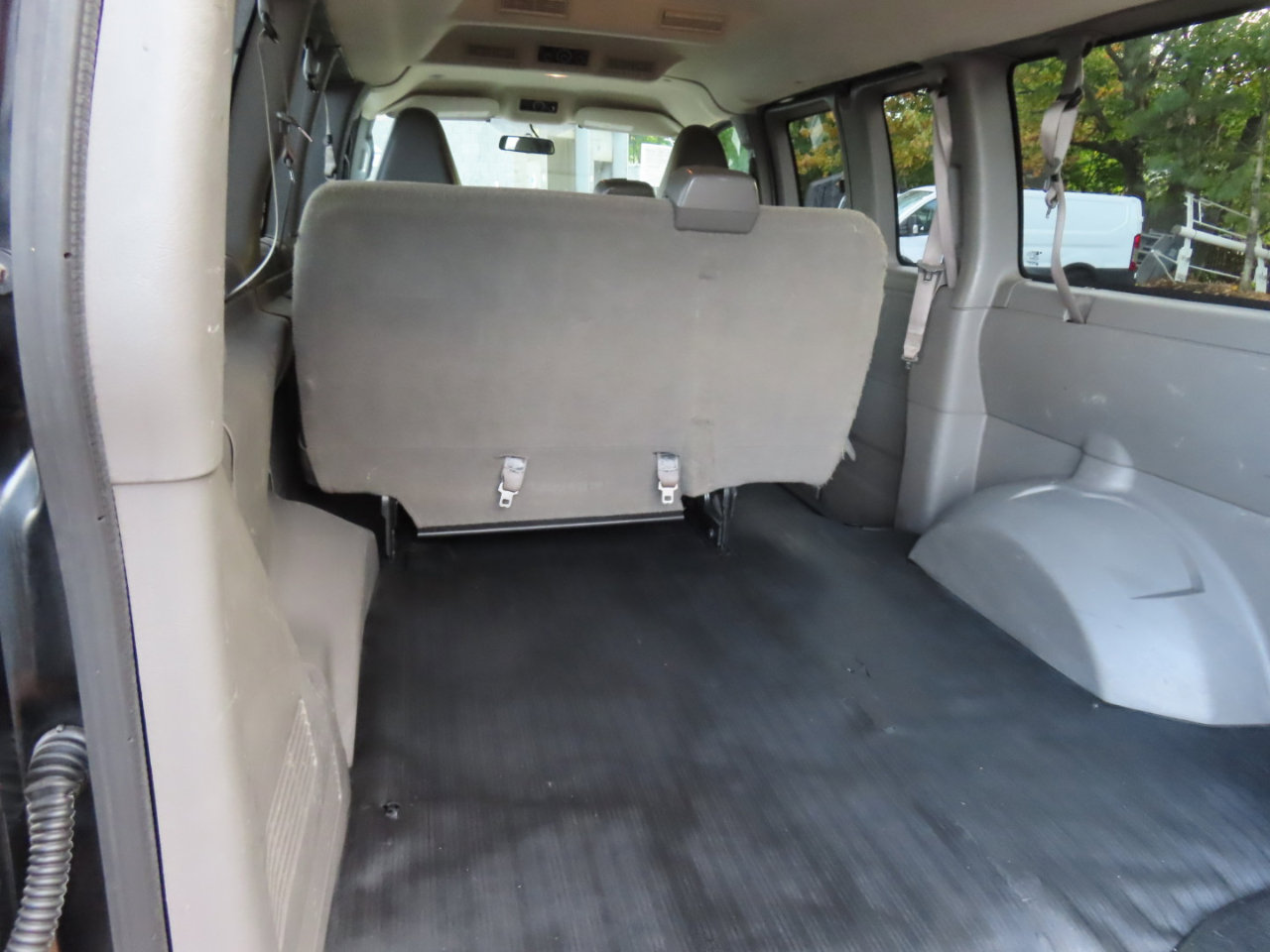 Used 2017 Chevrolet Express 2500 LS image 13