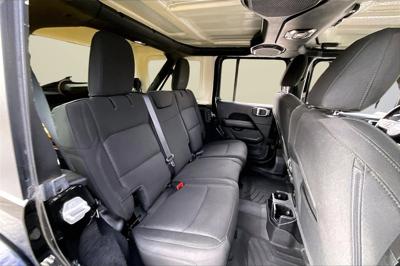 Certified 2020 Jeep Wrangler Unlimited Sahara image 22