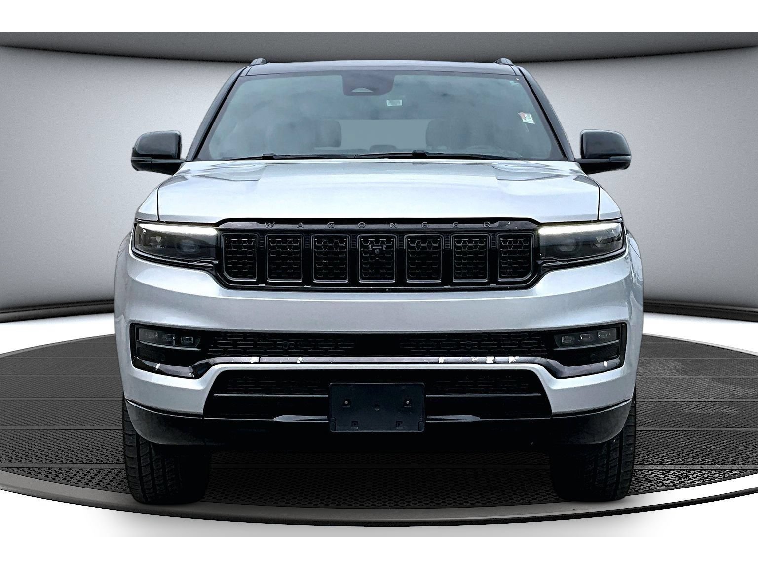 Used 2024 Jeep Grand Wagoneer L Series II w/ Quick Order Packagew 28T AWD/4WD image 4