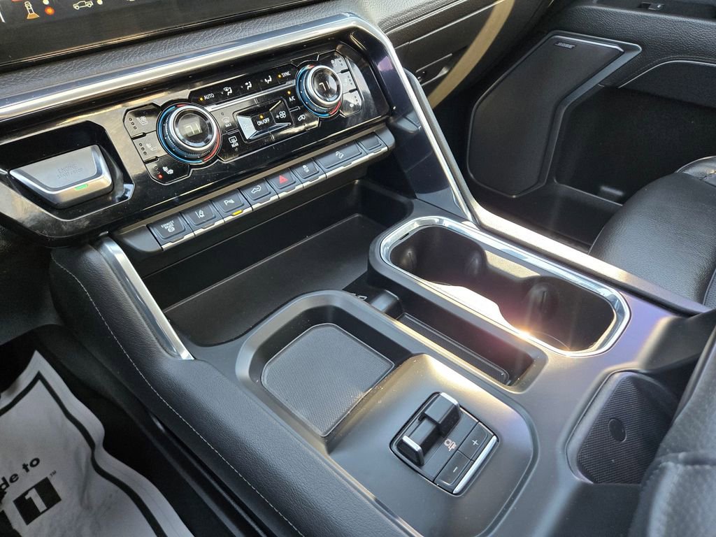 Used 2025 GMC Sierra 2500 Denali image 9