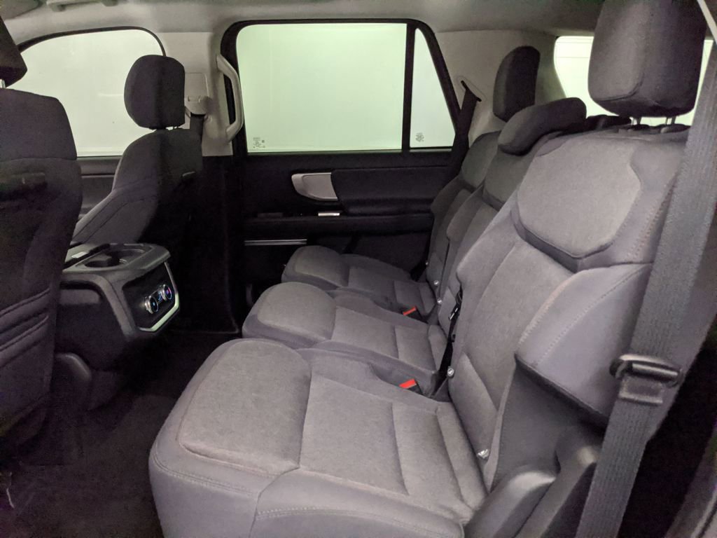 New 2025 Ford Expedition Active image 22