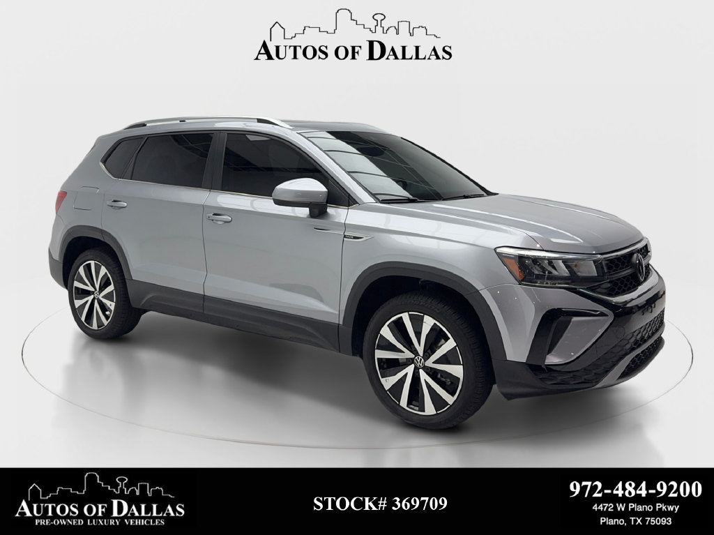 Used 2023 Volkswagen Taos SE w/ Panoramic Sunroof Package FWD image 1