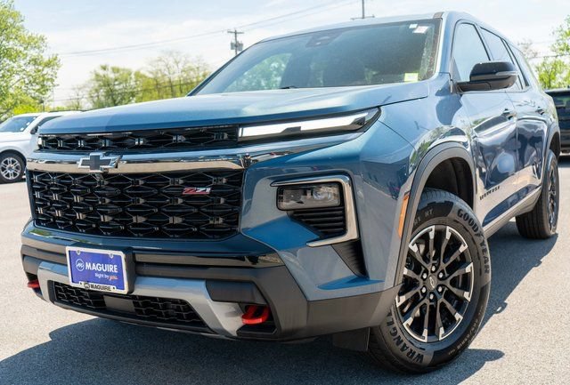 Used 2024 Chevrolet Traverse Z71 AWD/4WD image 1