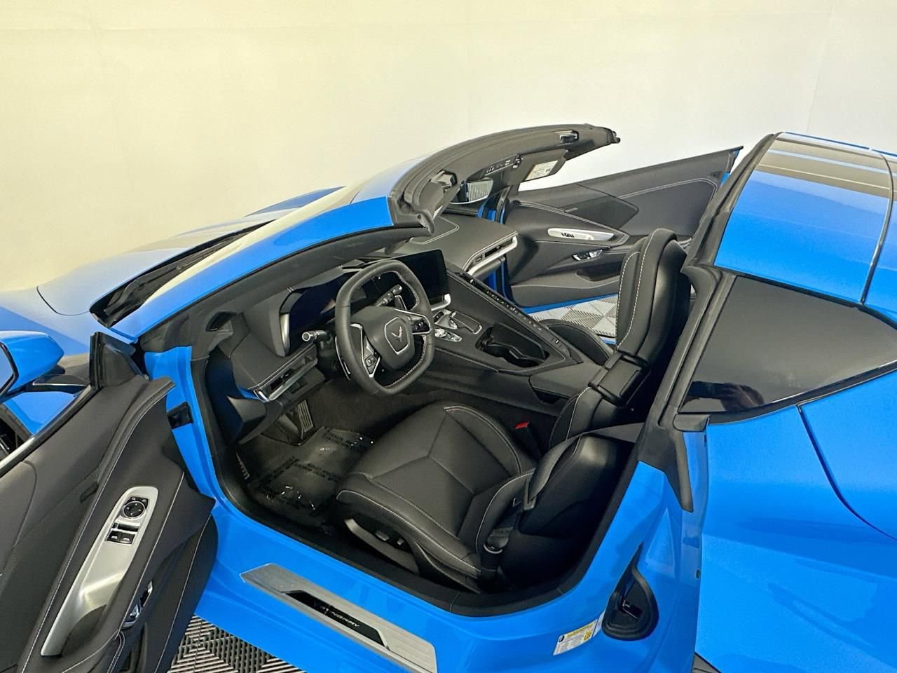 Used 2024 Chevrolet Corvette Stingray Coupe w/ 1LT image 20