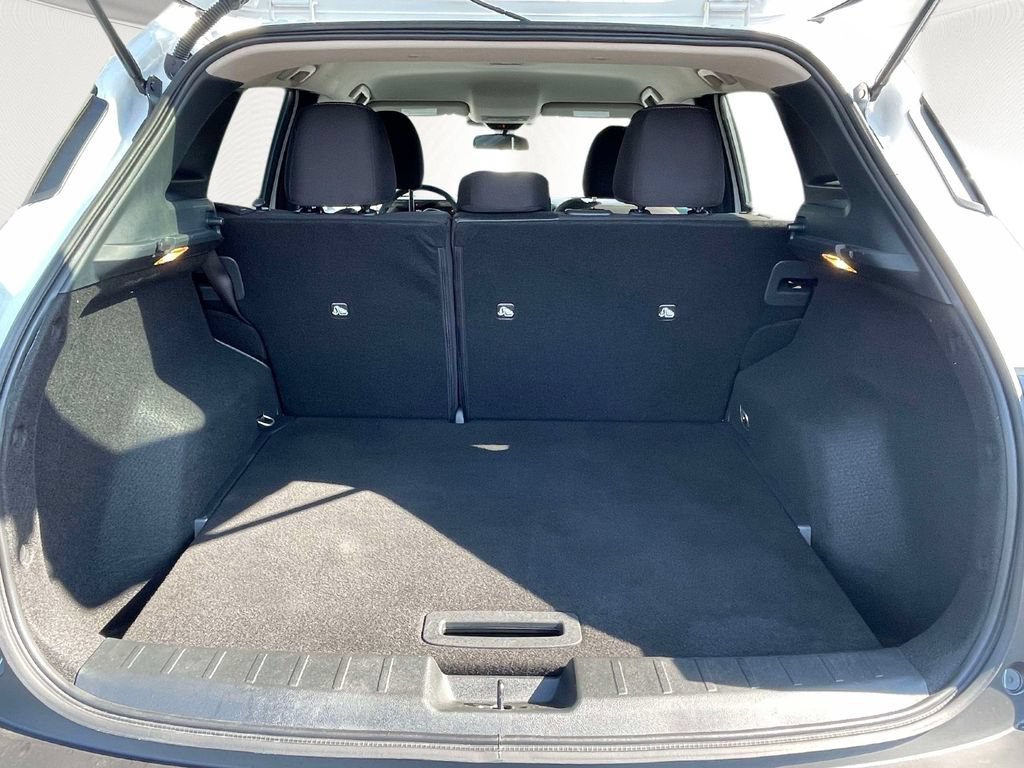 Used 2026 Nissan Kicks SV FWD image 9