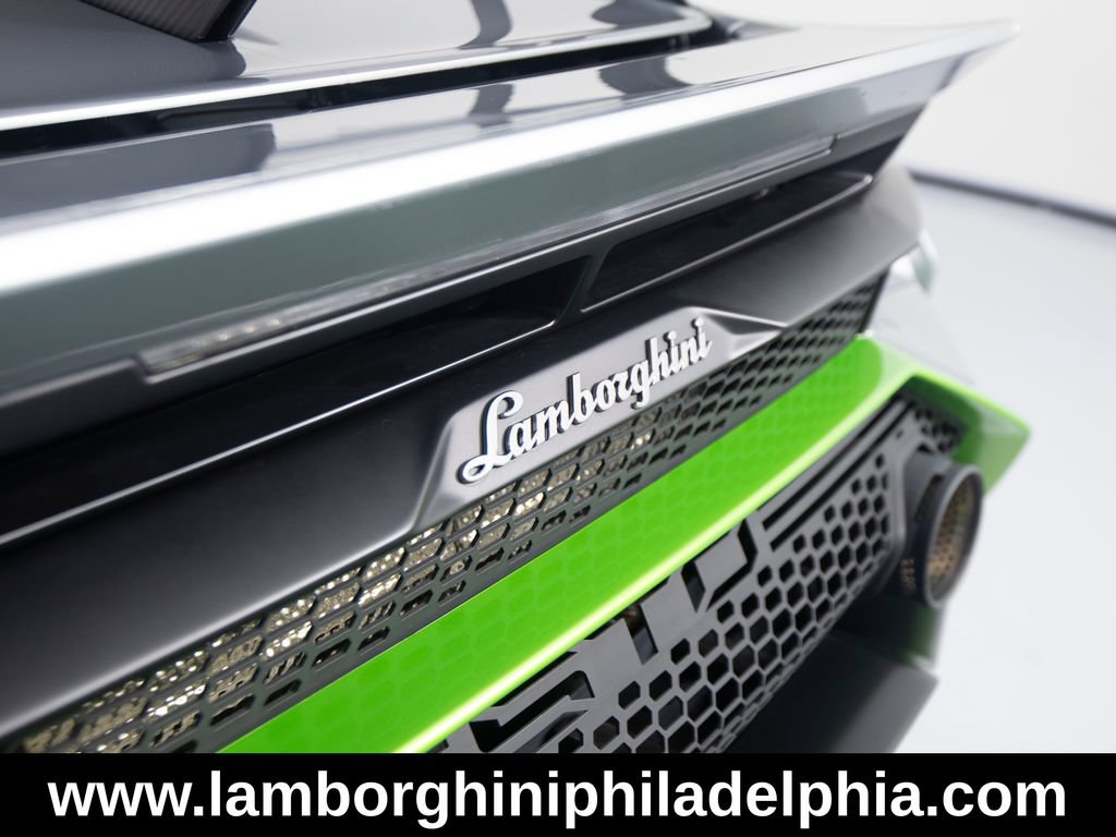 Used 2023 Lamborghini Huracan STO RWD image 49