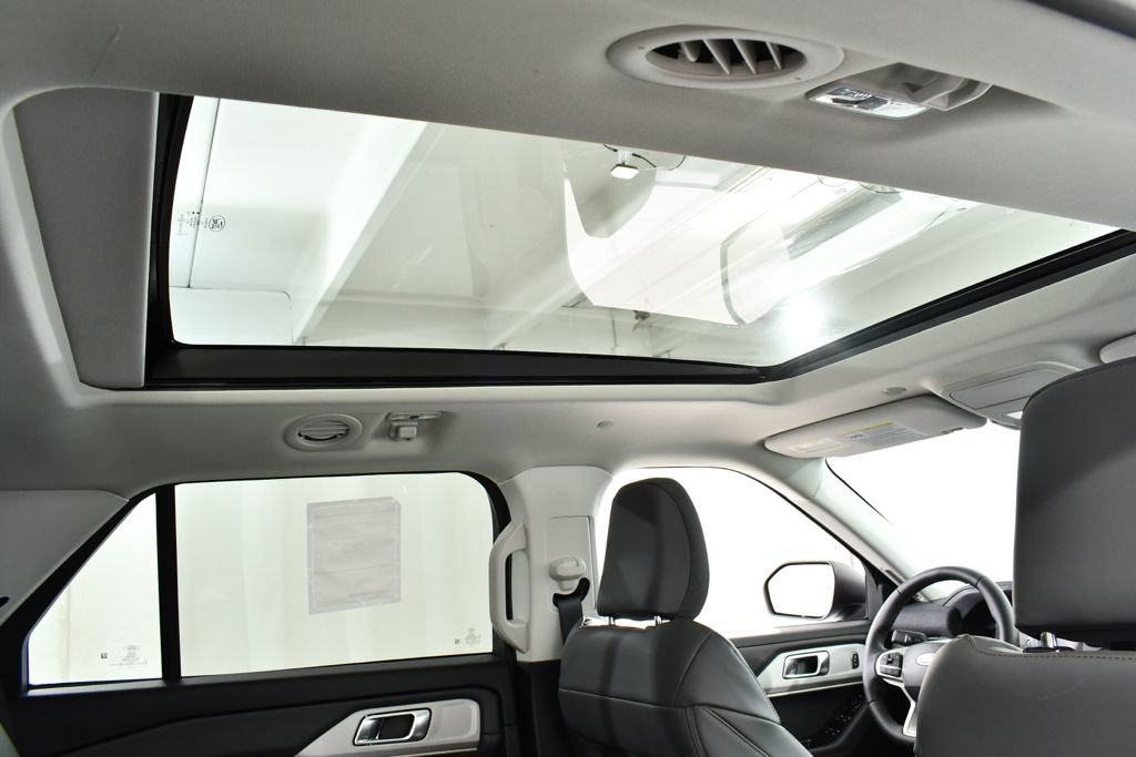 New 2026 Ford Explorer Active w/ Active Comfort Package image 18