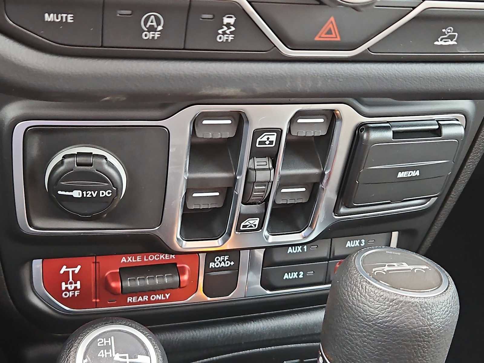 New 2026 Jeep Gladiator Mojave image 28