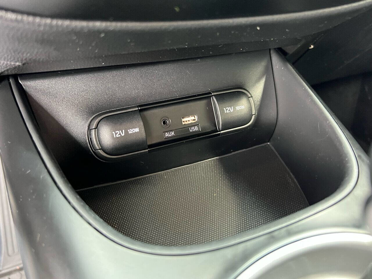Used 2018 Kia Soul + image 29