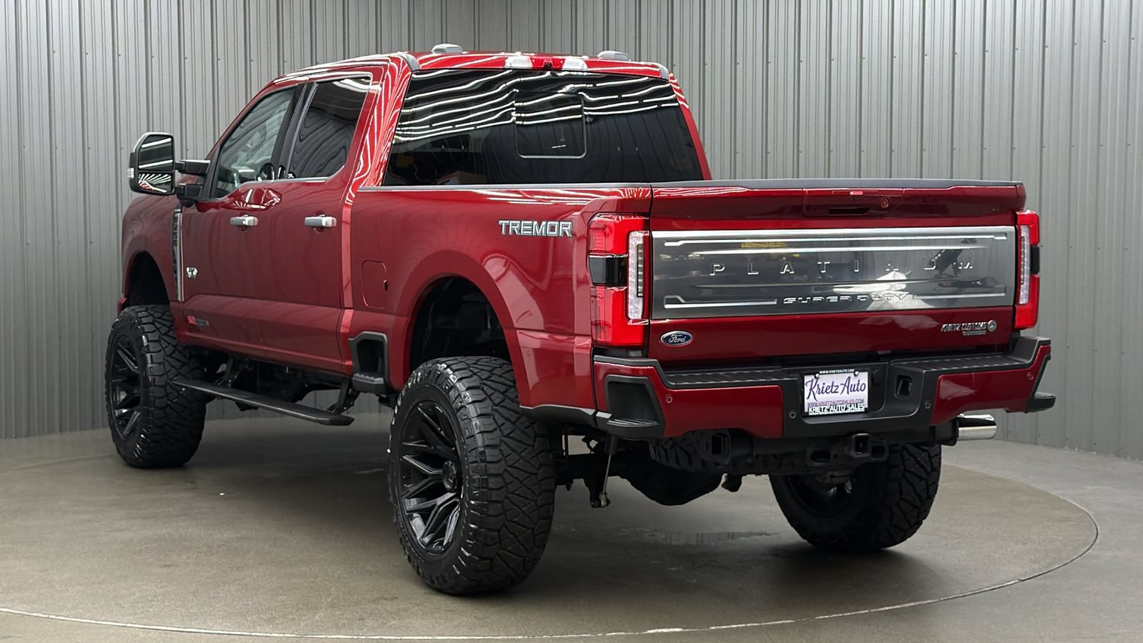 Used 2025 Ford F250 Platinum w/ Platinum Plus Package AWD/4WD image 3