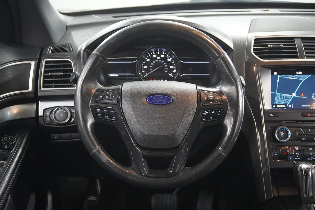 Used 2017 Ford Explorer XLT w/ Equipment Group 202A FWD image 15