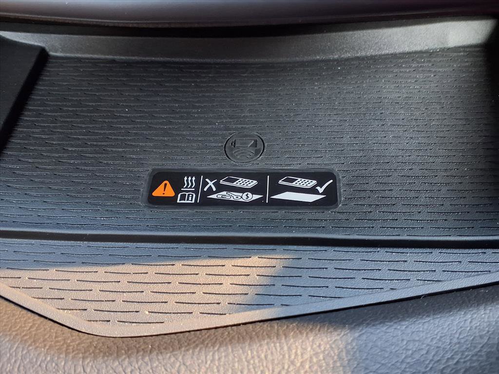 Used 2022 Cadillac CT4 V w/ Navigation Package image 11