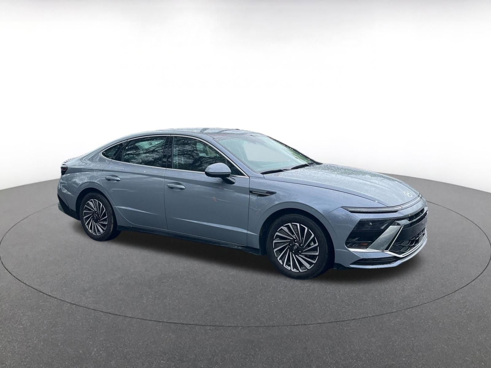 Used 2025 Hyundai Sonata SEL image 3