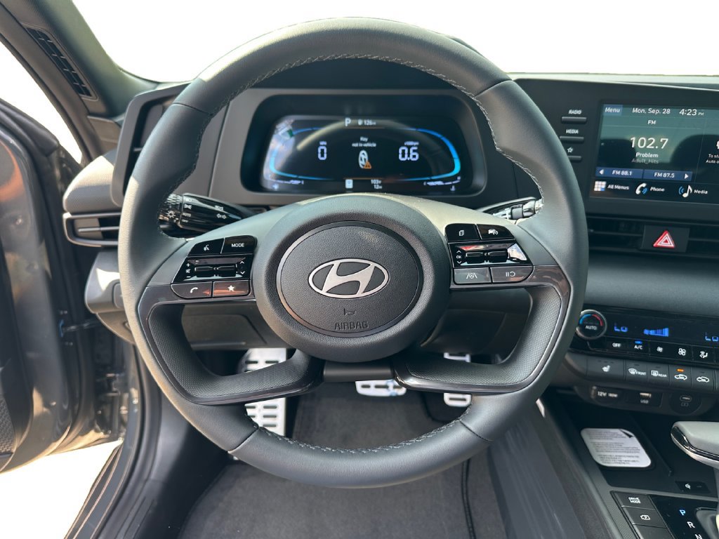 New 2026 Hyundai Elantra SEL Sport FWD image 13